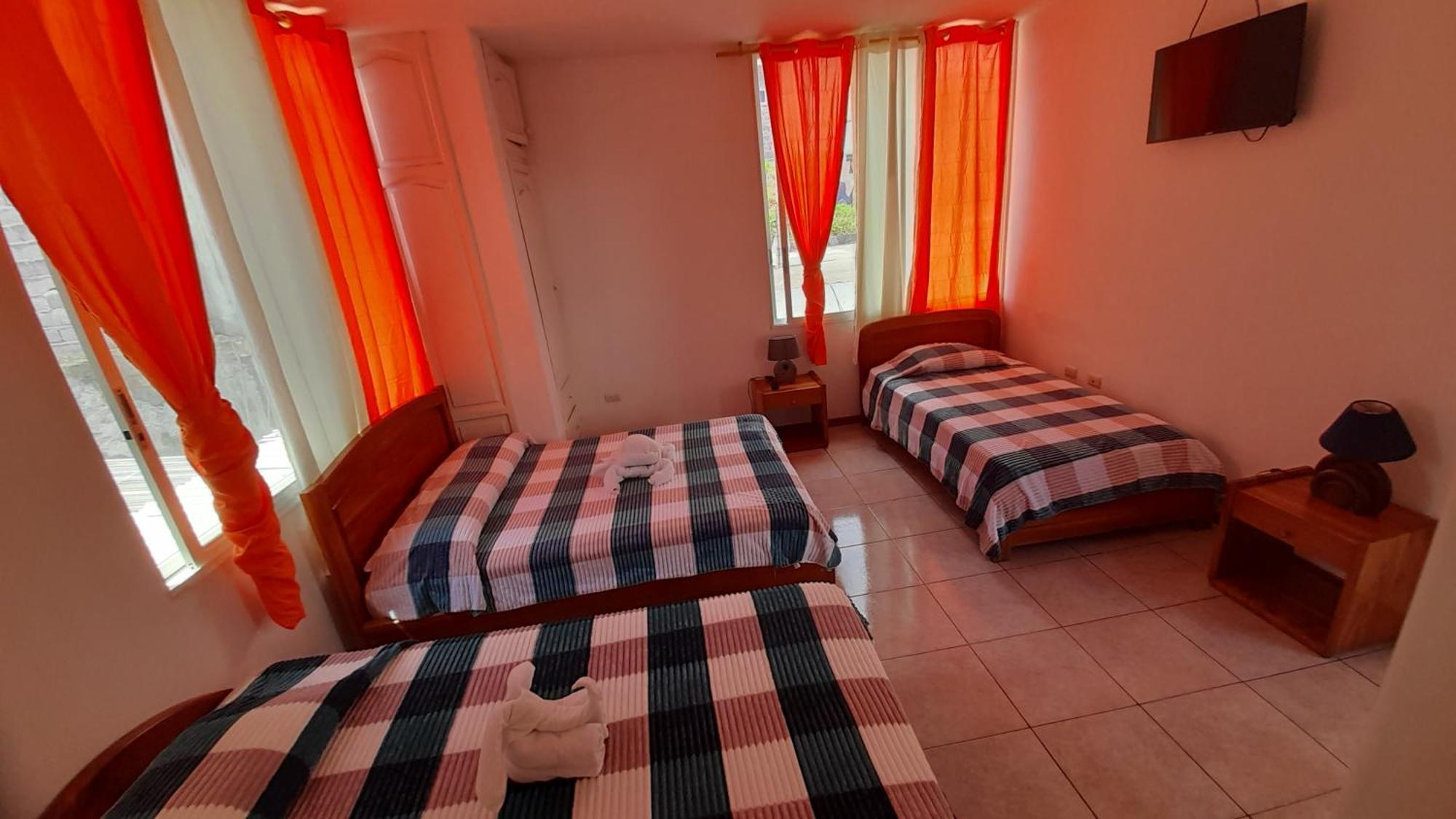 El Paraiso Guest house Puerto Ayora (Galapagos Islands)